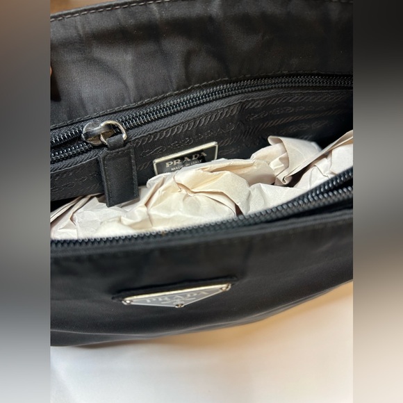 Prada black nylon tote bags purse - Picture 4 of 5